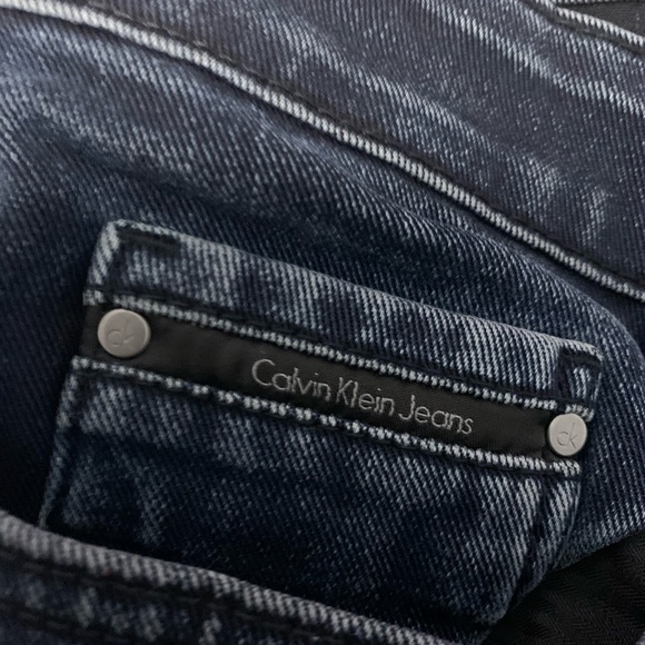 Men Calvin Klein Slim Straight Jeans - Picture 4 of 6